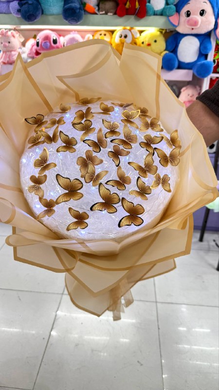 دسته گل پروانه‌ای یک متری طلایی